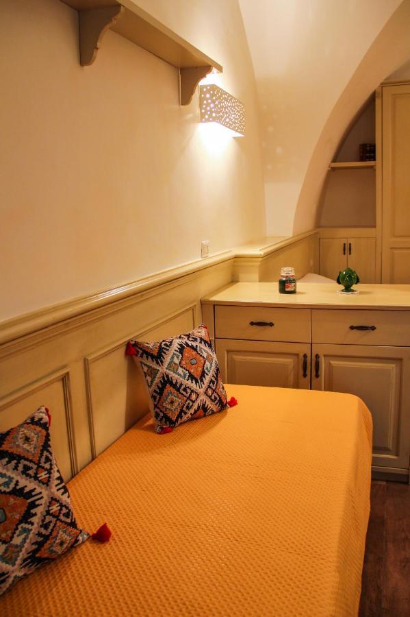 Al Civico 4 Bed & Breakfast มอลเฟตตา ภายนอก รูปภาพ